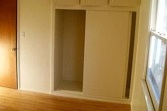 4th image of 2838 Marengo Ave