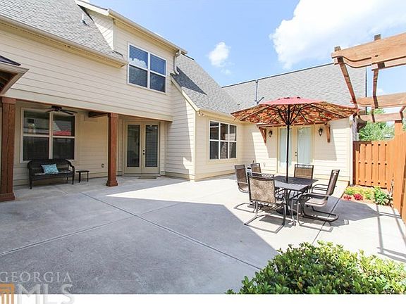 2nd image of 94 Beacon Crst #55
