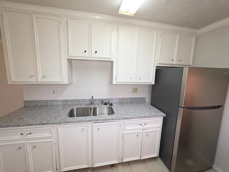 3411 Drew St #1 — Photo 7