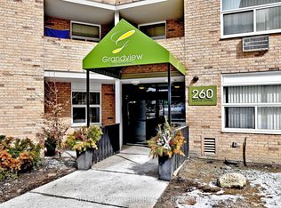 260 Davis Dr #408, Newmarket, ON L3Y 7C3