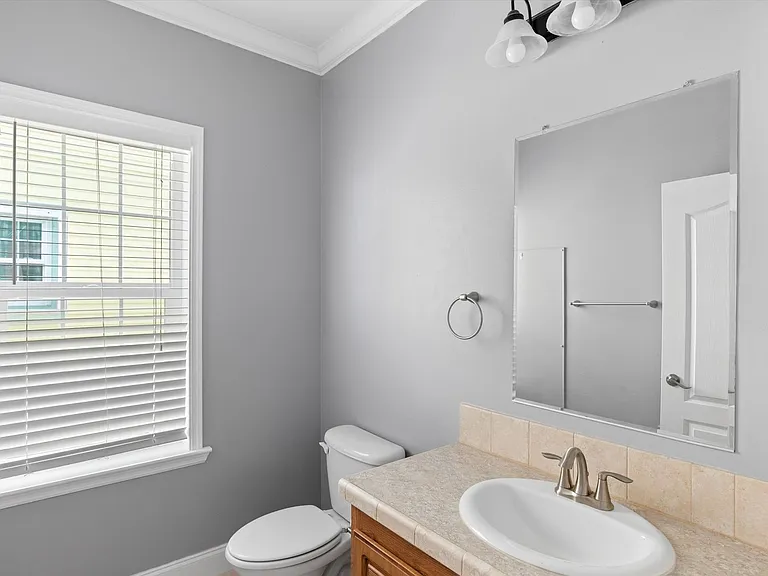 22 Ed Swift Rd — Photo 6