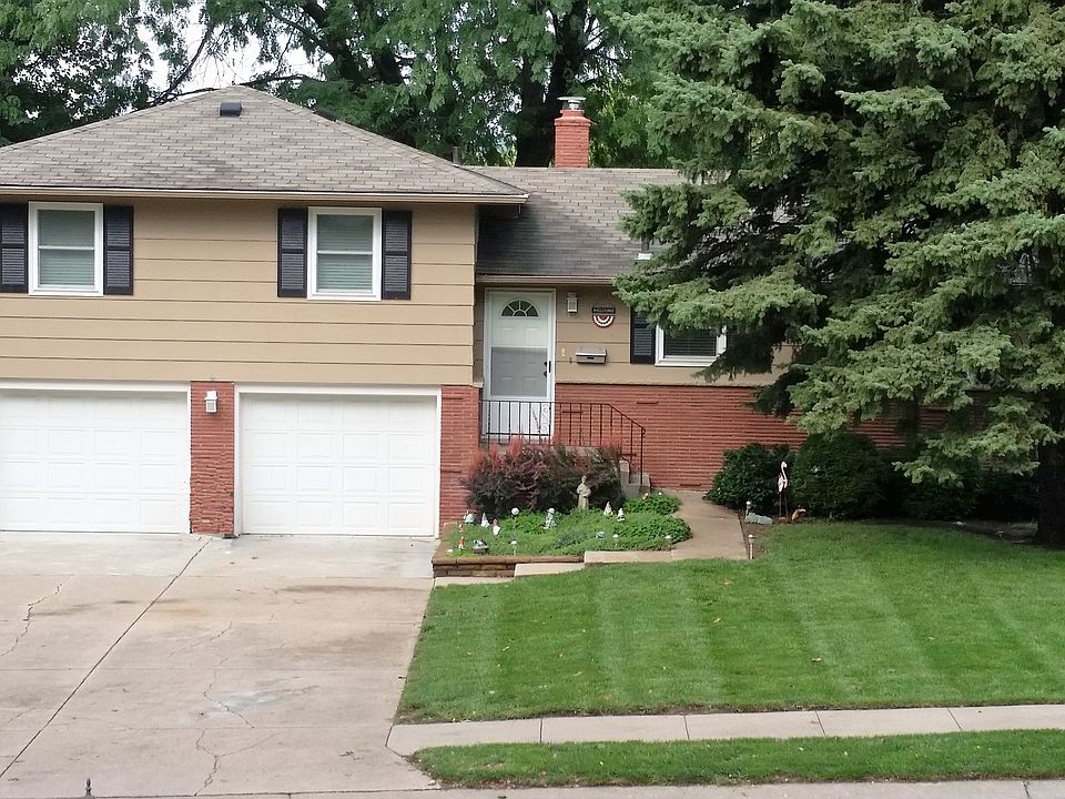 1st image of 916 N 74th Ave