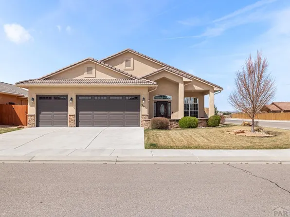 901 Aspencrest Dr, Pueblo, CO 81005