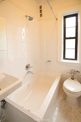 Rented by City Connections Realty | media 24