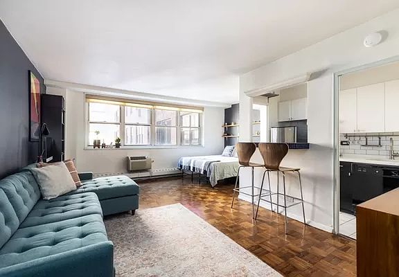 2nd image of 63 E 9th St APT 7Y