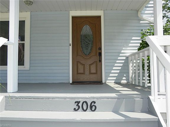 3rd image of 306 Ashland Ave
