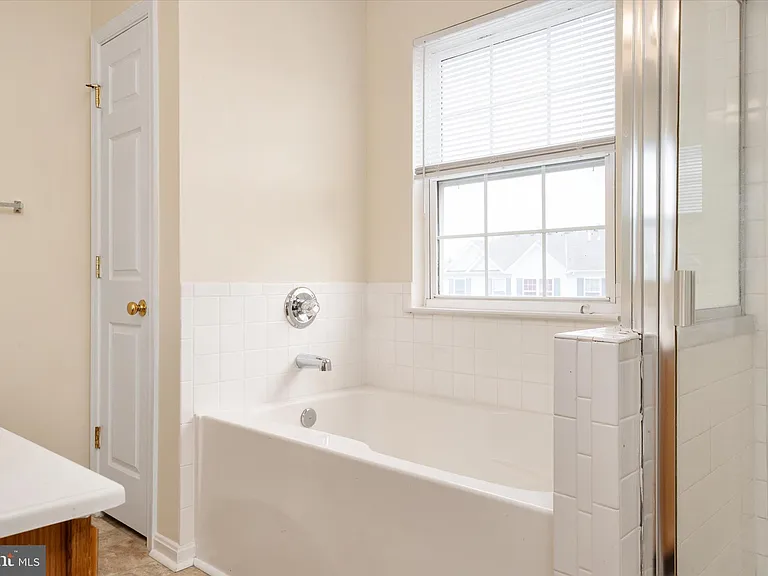 8221 Barrington Ct #41 — Photo 21
