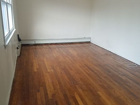 4th image of 15547 116th Ave