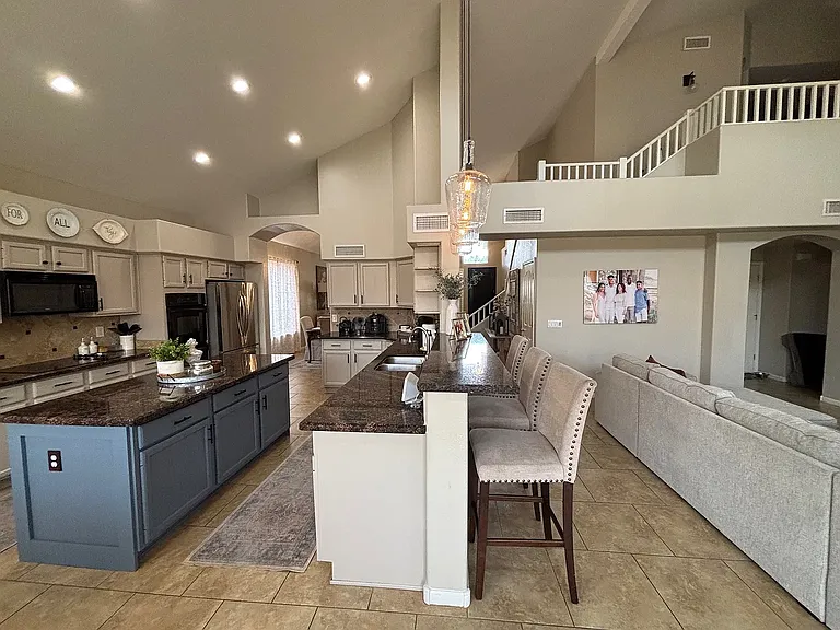 3136 E Brookwood Ct — Photo 4