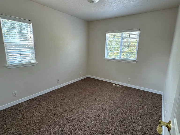 5930 N Bogart Ln — Photo 19