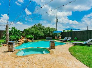 6152 Southwell Ln, League City, TX 77573