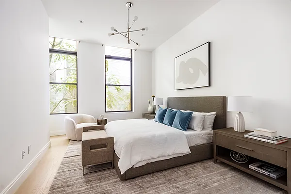 Rented by Compass | media 22