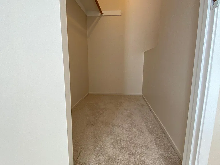 1864 Roca Ct — Photo 8
