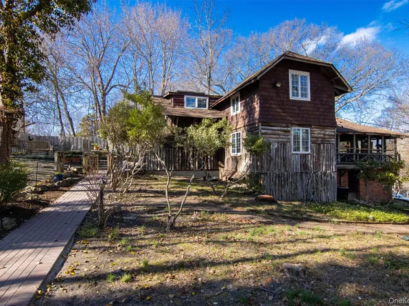 10 Tagliabue Road, Shoreham, NY 11786