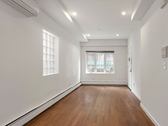 3rd image of 316 19th St #1