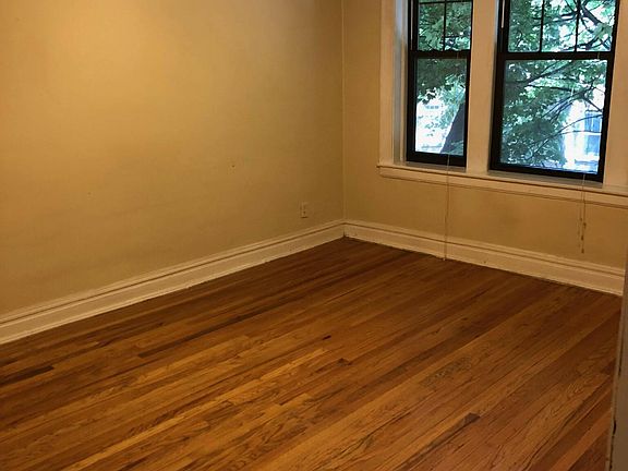 4th image of 1941 W Winnemac Ave #2F