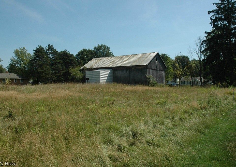 2nd image of Akins Rd