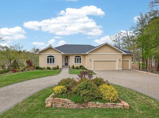 21 Diamante Blvd, Hot Springs Village, AR 71909
