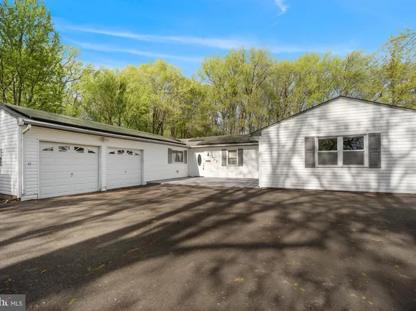 1227 Lavender Rd, Bensalem, PA 19020