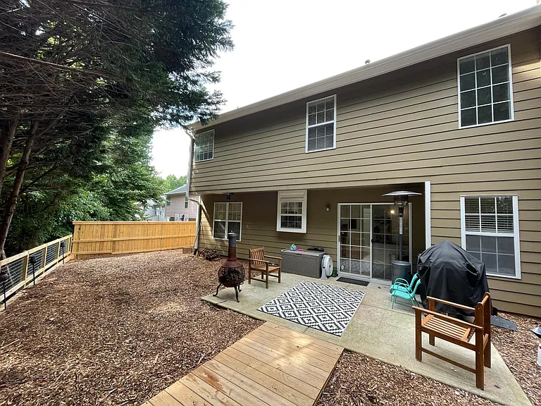 3330 Northcliff Dr — Photo 5