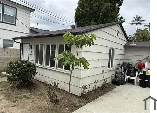 1 bed, 50 sqft, $2,300 — Photo 4