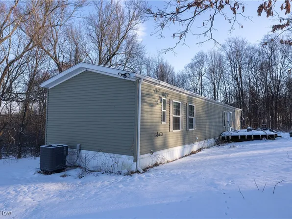 7488 Fredericksburg Rd, Fredericksburg, OH 44627