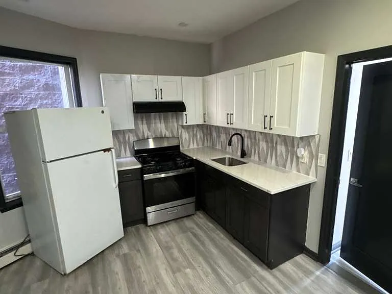 305-306 Magnolia Ave #5 — Photo 4