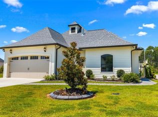 121 Garden Walk Dr, Covington, LA 70433