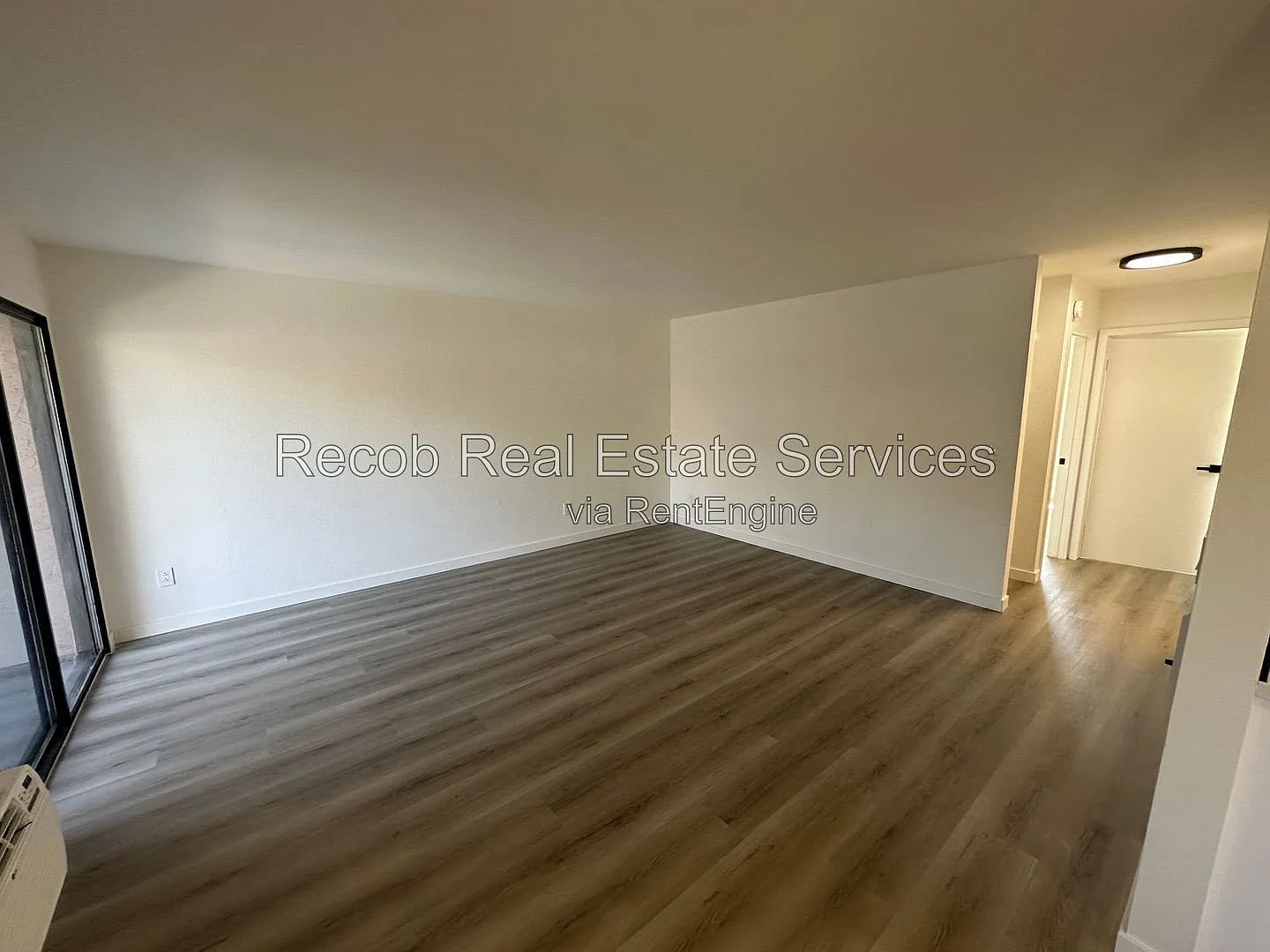 2 bed, 1.0 bath, 900 sqft, $2,095 — Photo 4