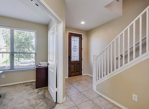4th image of 1252 Hyde Park Dr