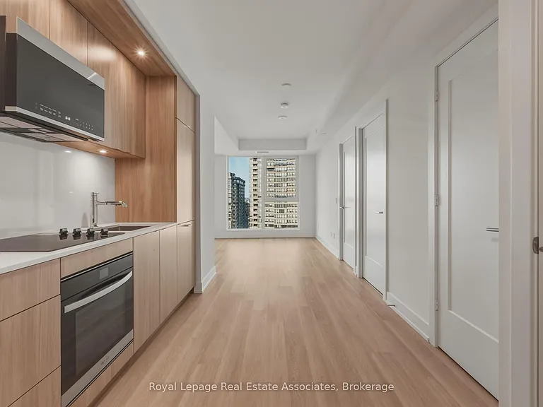 25 Cordova Ave #1714 — Photo 1