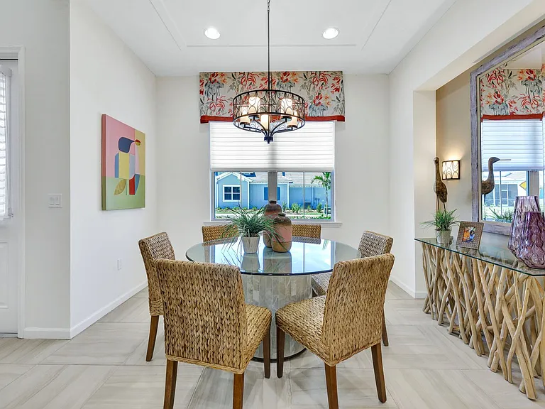 6996 Saona Ct — Photo 12