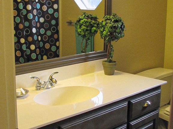 spacious quest bath in neutral tone