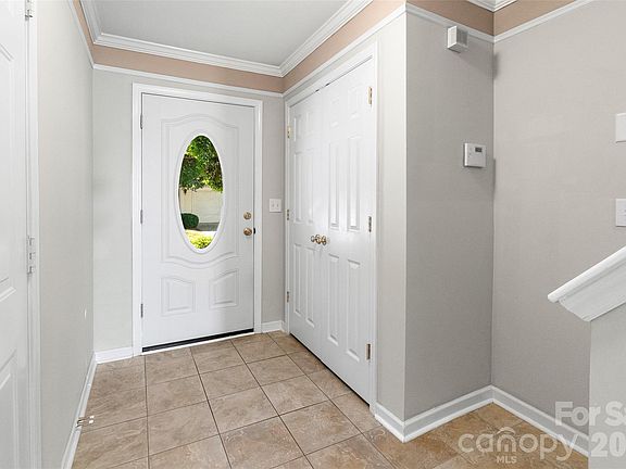 4th image of 104 Rock Ridge Ln