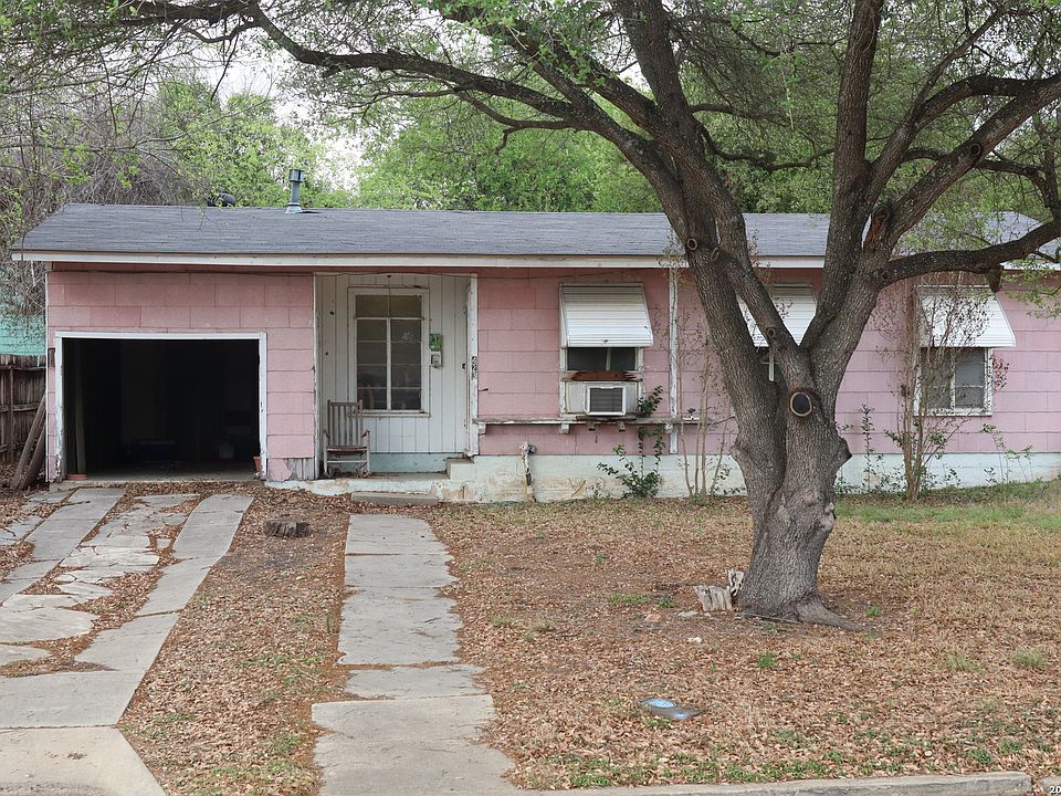 1st image of 423 BLAKELEY DR