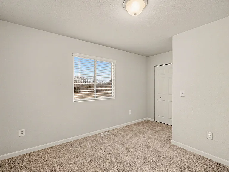 1016 Maple Ave — Photo 18