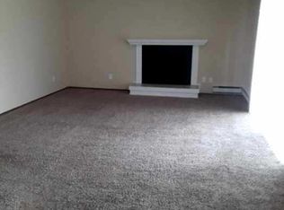 2706 Crystal Springs Rd W #A, Tacoma, WA 98466