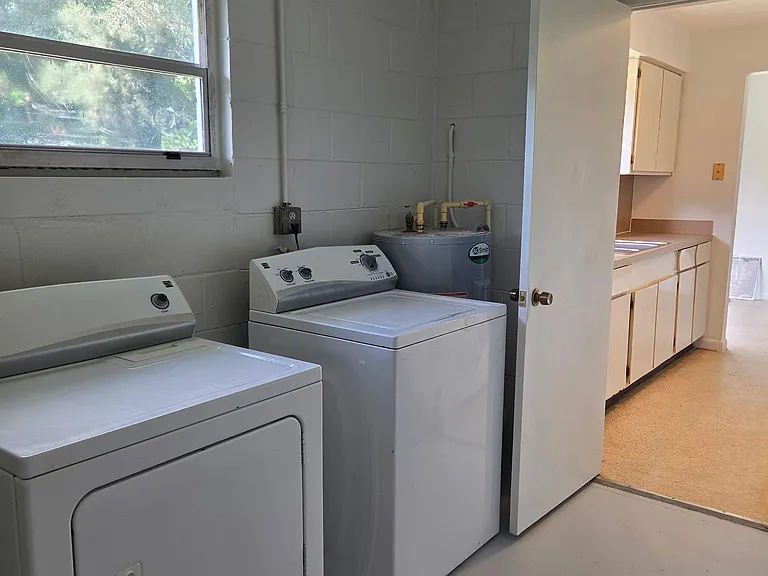6908 Fern Cir — Photo 4