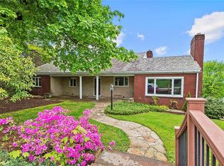 1007 Linden Dr, Jeannette, PA