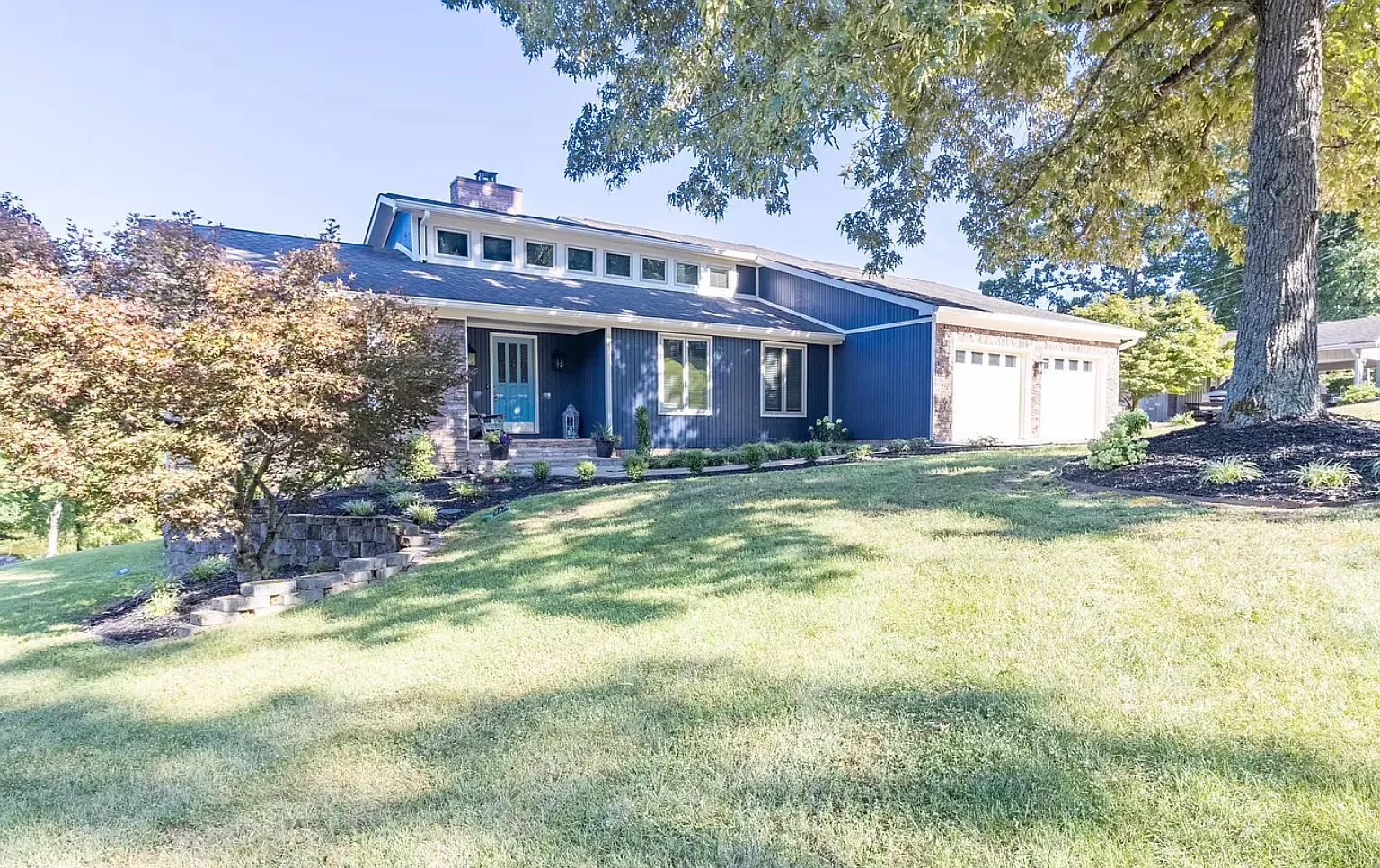 4 bed, 3193 sqft, $3,560 — Photo 3