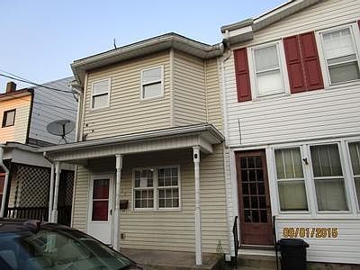 2nd image of 117 N Marshall St