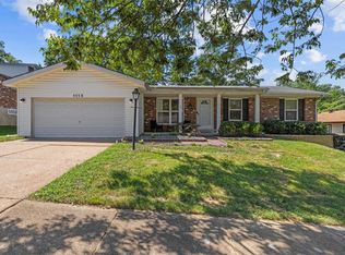 1115 Grenadier Ln, Ballwin, MO 63021