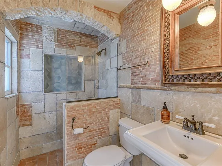 2520 Tami Sola St — Photo 23