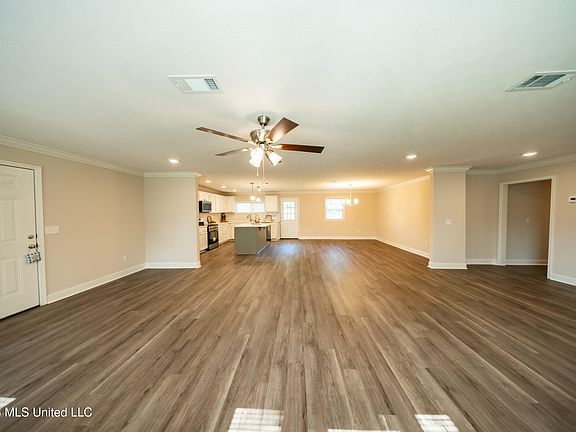3rd image of 3579 Dry Grove Rd