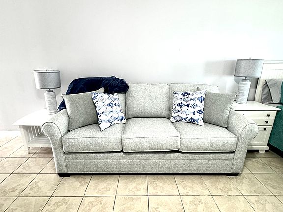 4th image of 301 Lullwater Dr Unit 301