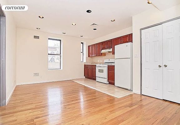 4th image of 1627 Park Ave APT 1B