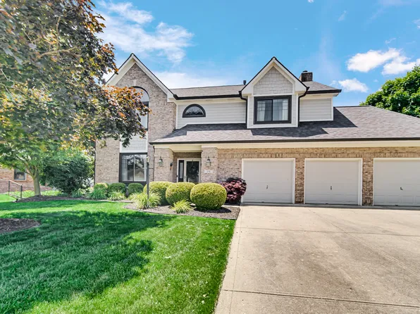 318 Meadowview Ln, Greenwood, IN 46142