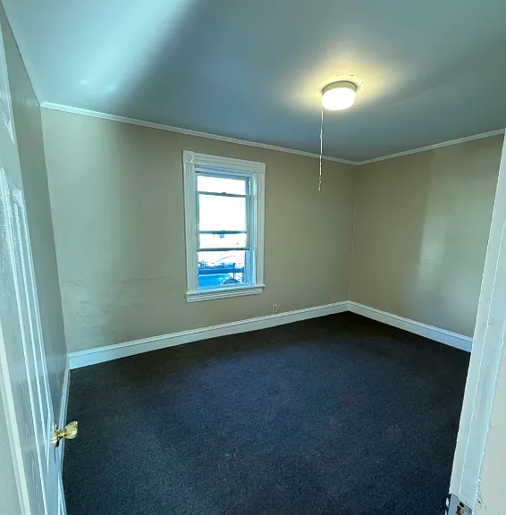 328 336 5th St Unit 1 Fall River Spacious 2 Bedroom in Corky Row Historic District! Great Location — Photo 16