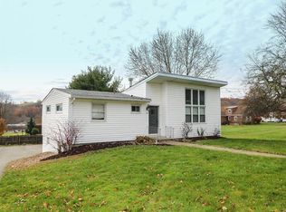 112 Crescent St, Evans City, PA 16033
