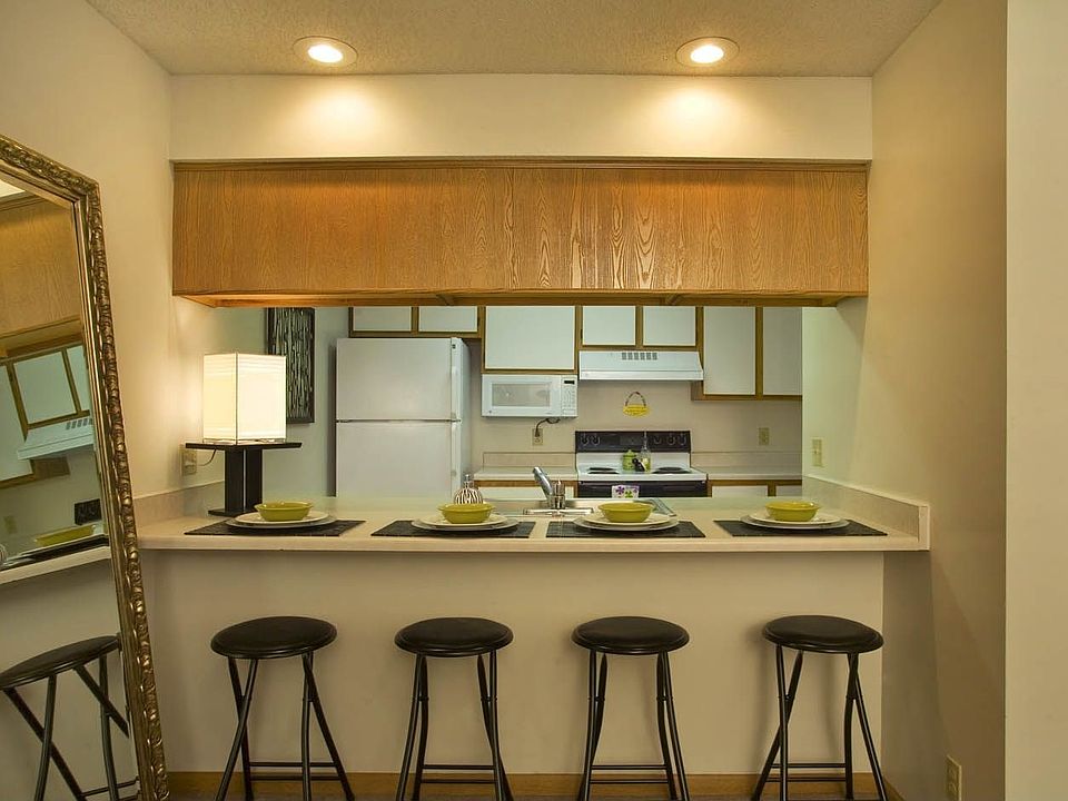 2nd image of 1400 Old Farm Rd APT 23